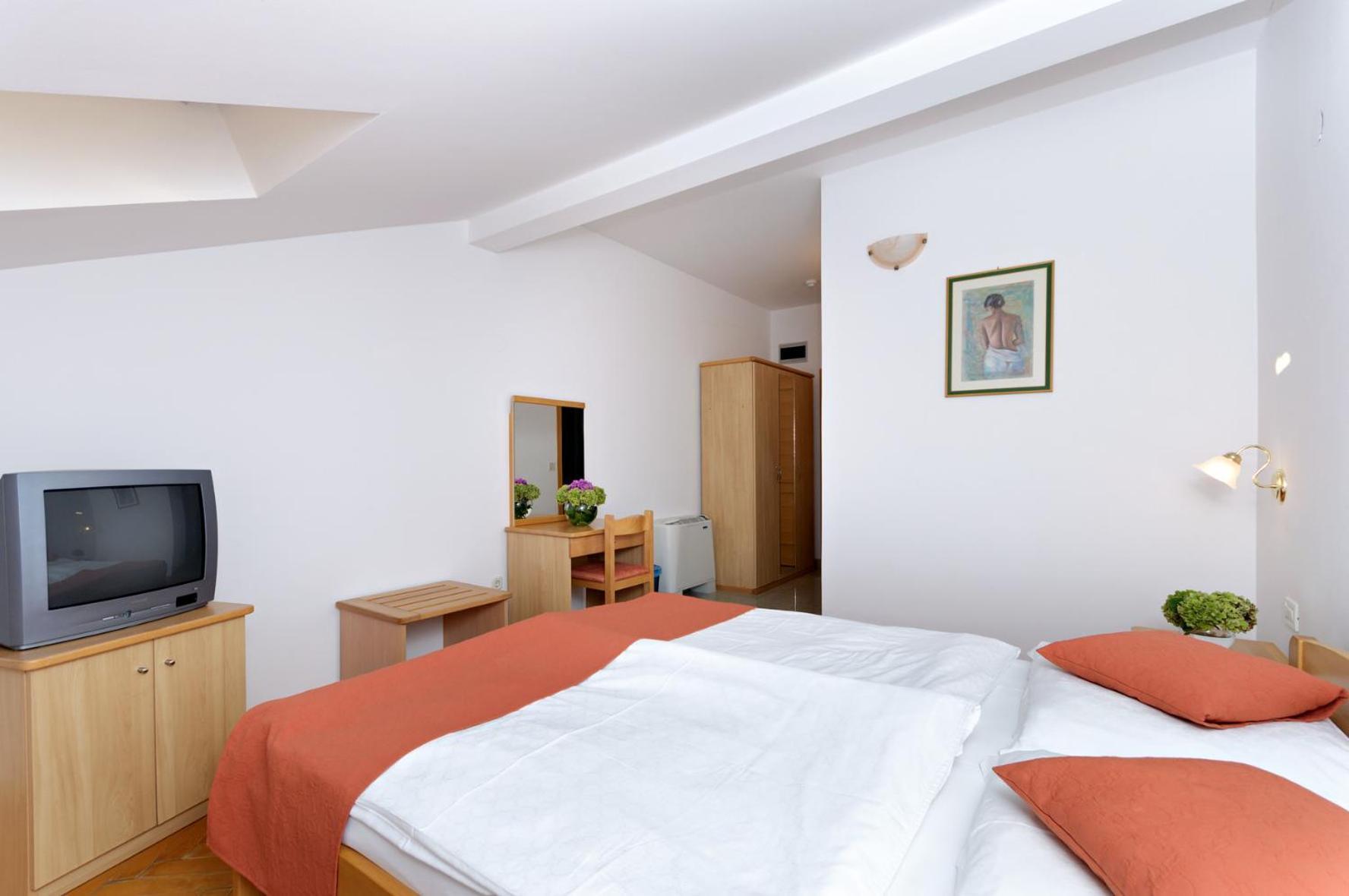 Hotel Epario Lopar Extérieur photo